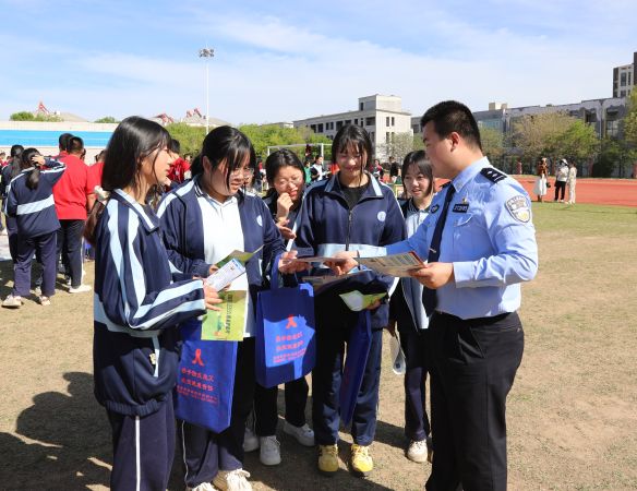 法治护航 青春绽放 | 商河法院开展法治...